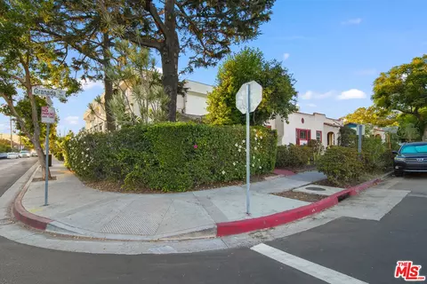 Exterior - 533 E Windsor Rd, Glendale, CA 91205 photo 3 of 15