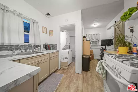 Other - 533 E Windsor Rd, Glendale, CA 91205 photo 12 of 14