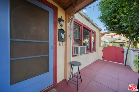 Exterior - 533 E Windsor Rd, Glendale, CA 91205 photo 7 of 15