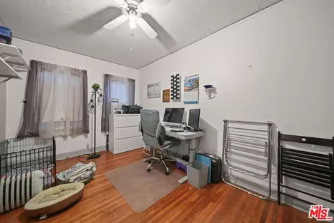 Bedroom - 533 E Windsor Rd, Glendale, CA 91205 photo 4 of 7