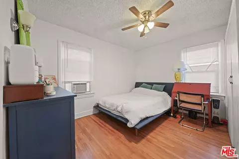 Bedroom - 533 E Windsor Rd, Glendale, CA 91205 photo 5 of 7