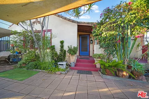 Exterior - 533 E Windsor Rd, Glendale, CA 91205 photo 2 of 15