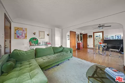 Living - 533 E Windsor Rd, Glendale, CA 91205 photo 9 of 11
