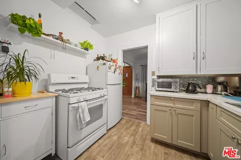 Kitchen - 533 E Windsor Rd, Glendale, CA 91205 photo 5 of 5