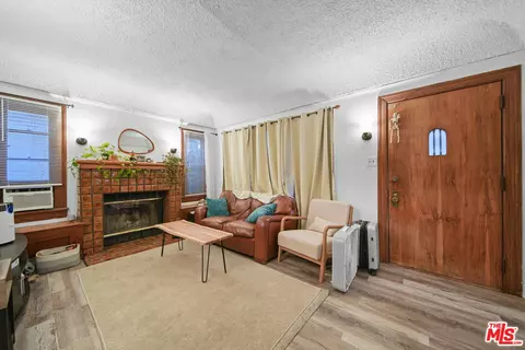 Living - 533 E Windsor Rd, Glendale, CA 91205 photo 10 of 11