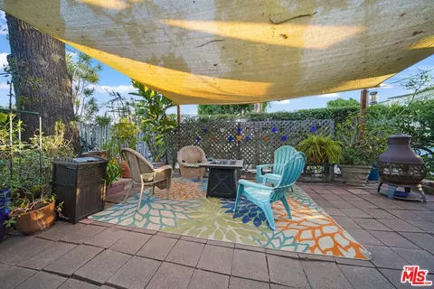 Exterior - 533 E Windsor Rd, Glendale, CA 91205 photo 9 of 15