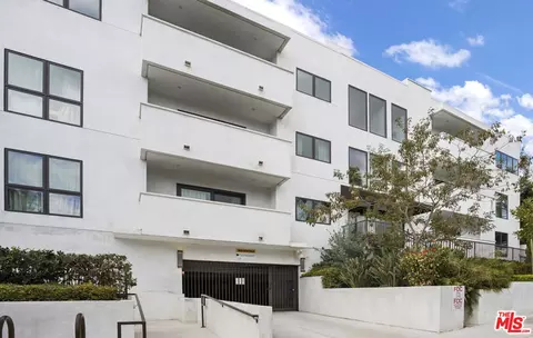 859 S Lucerne Blvd #210, Los Angeles, CA 90005