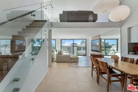 1 Northstar St #PH3, Marina Del Rey, CA 90292
