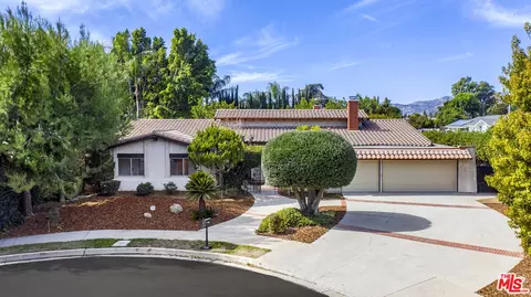 9853 Melvin Ave, Northridge, CA 91324