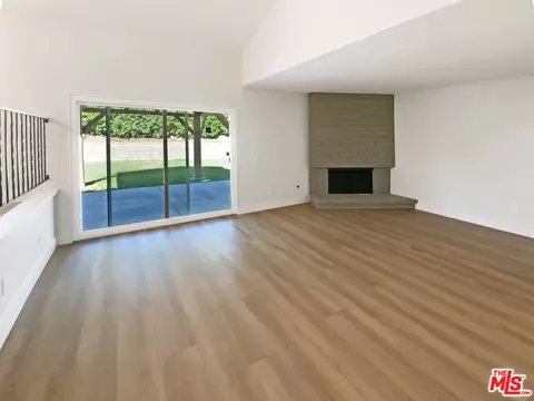 Living - 2279 Shirley Way, Upland, CA 91784 photo 2 of 5