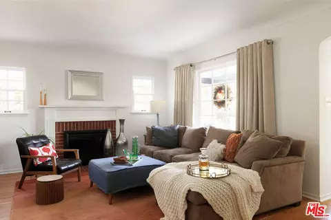 517 Castano Ave, Pasadena, CA 91107 photo 5