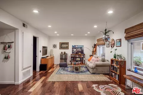 2354 Fletcher Dr #124, Los Angeles, CA 90039
