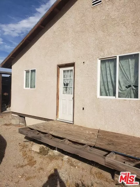 14196 Fairlane Rd, Lucerne Valley, CA 92356 photo 3