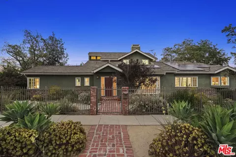 13923 Davana Ter, Sherman Oaks, CA 91423