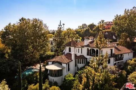 2338 Chislehurst Dr, Los Angeles, CA 90027