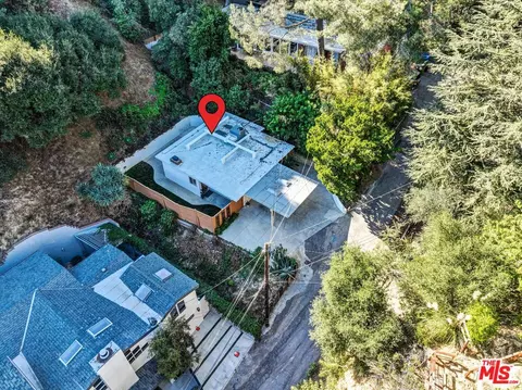View/Area - 10524 Seabury Ln, Los Angeles, CA 90077 photo 1 of 5