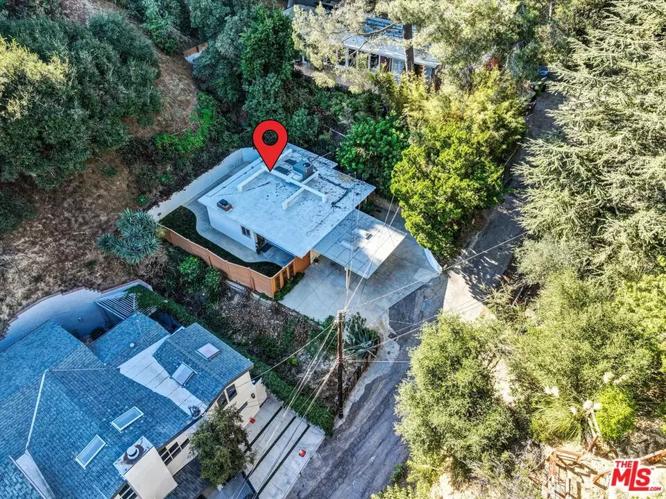 View/Area - 10524 Seabury Ln, Los Angeles, CA 90077 photo 1 of 5