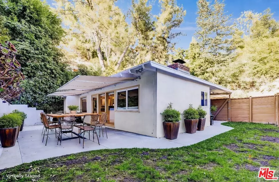 Exterior - 10524 Seabury Ln, Los Angeles, CA 90077 photo 7 of 11