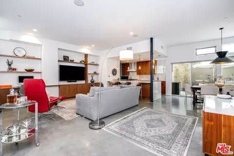 1814 12th St #2, Santa Monica, CA 90404