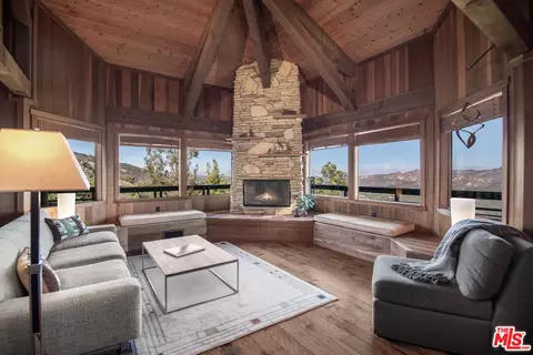 2260 Tuna Canyon Rd, Topanga, CA 90290