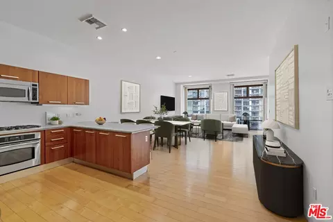 801 S Grand Ave #1204, Los Angeles, CA 90017