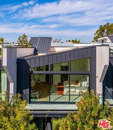 330 Rennie Ave #4, Venice, CA 90291