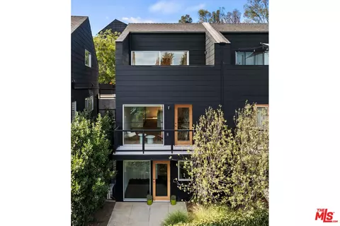 2034 Blackbirds Way, Los Angeles, CA 90026