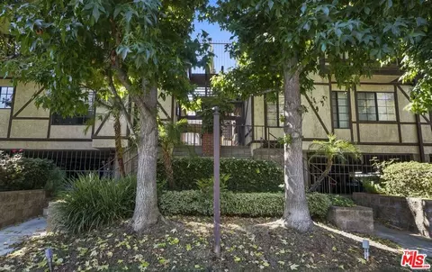 15050 Moorpark St, Sherman Oaks, CA 91403