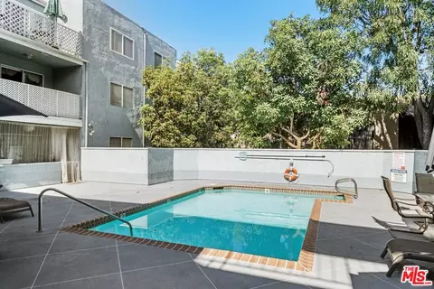 Exterior - 955 E 3rd St #213, Long Beach, CA 90802 photo 1 of 2