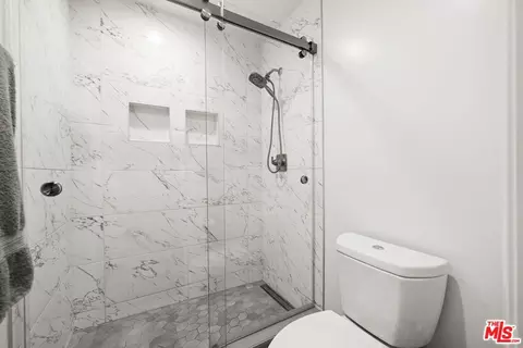 Bath - 955 E 3rd St #213, Long Beach, CA 90802 photo 2 of 2