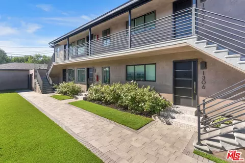 1310 W Valencia Dr, Fullerton, CA 92833