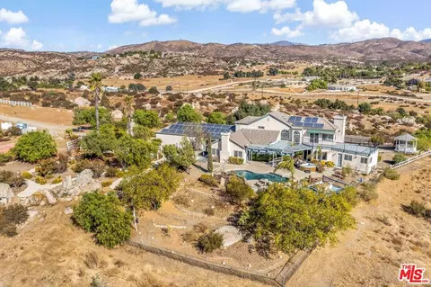 View/Area - 38675 Green Meadow Rd, Temecula, CA 92592 photo 3 of 9