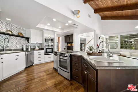 Kitchen - 38675 Green Meadow Rd, Temecula, CA 92592 photo 1 of 5