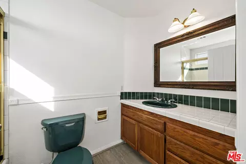 Bath - 38675 Green Meadow Rd, Temecula, CA 92592 photo 4 of 4
