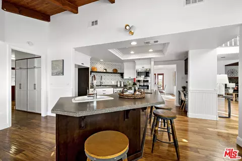 Kitchen - 38675 Green Meadow Rd, Temecula, CA 92592 photo 3 of 5