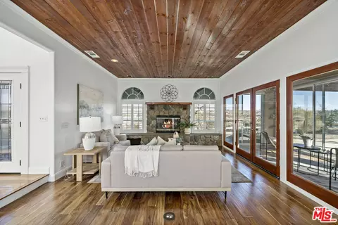 Living - 38675 Green Meadow Rd, Temecula, CA 92592 photo 5 of 8