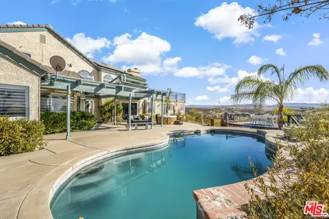 Exterior - 38675 Green Meadow Rd, Temecula, CA 92592 photo 4 of 18