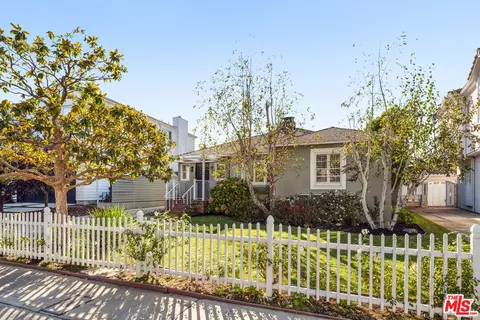 7843 Kenyon Ave, Los Angeles, CA 90045