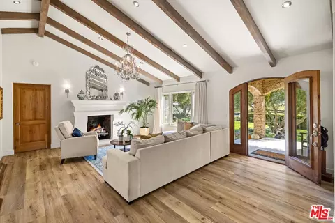Living - 959 E Highway 246, Solvang, CA 93463 photo 3 of 6
