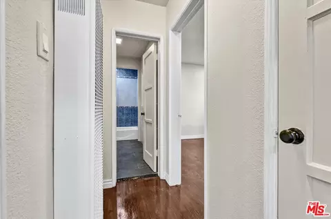 Entry Way - 1026 S Harlan Ave, Compton, CA 90220 photo 2 of 2