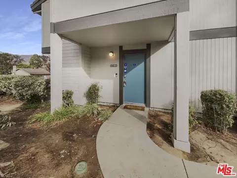 6525 Twin Circle Ln #5, Simi Valley, CA 93063