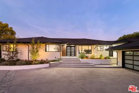 5310 Bothwell Rd, Tarzana, CA 91356