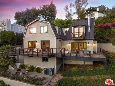 1755 Arteique Rd, Topanga, CA 90290