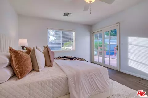 Bedroom - 5519 Costello Ave, Sherman Oaks, CA 91401 photo 10 of 12