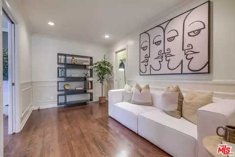 Entry Way - 5519 Costello Ave, Sherman Oaks, CA 91401 photo 1 of 2