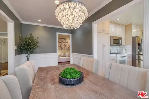 Dining - 5519 Costello Ave, Sherman Oaks, CA 91401 photo 3 of 3