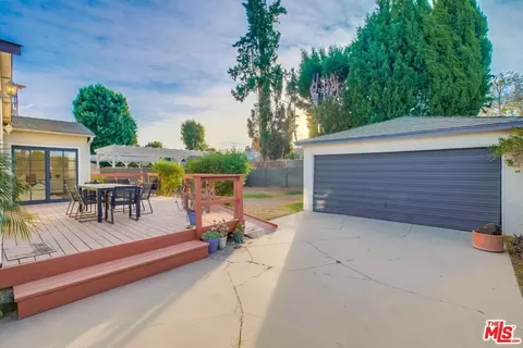 Exterior - 5519 Costello Ave, Sherman Oaks, CA 91401 photo 4 of 9