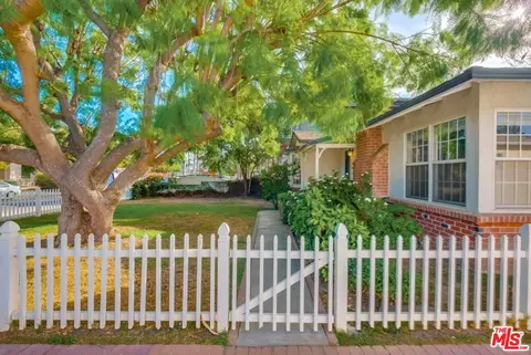 Exterior - 5519 Costello Ave, Sherman Oaks, CA 91401 photo 2 of 9