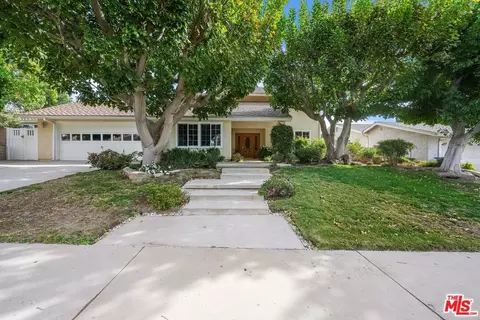 10936 Limerick Ave, Chatsworth, CA 91311