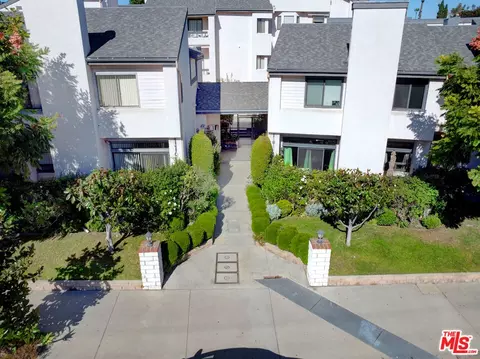 11911 Magnolia Blvd #22, Valley Village, CA 91607